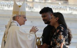 02/06/2025 – León XIV invita a convertirse en «pescadores de familias» para ofrecerles un encuentro con la ternura de Dios:…