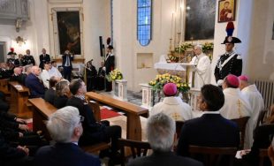15/07/2025 - (Fuente: Vatican News) El Santo Padre preside la eucaristía en la capilla de la estación…