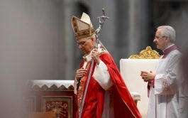 03/07/2025 - (Fuente: Vatican News) La Oficina de las Celebraciones Litúrgicas pontificias publica el calendario de compromisos estivales de León XIV. Entre ellos, la liturgia de la Asunción en Castel Gandolfo, la canonización de Acutis y Frassati, y la conmemoración ecuménica de los nuevos mártires en San Pablo Extramuros.