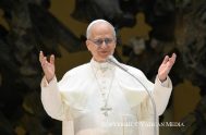 13/08/2025 - (Fuente: Vatican News) Jesús no señaló con el dedo ni acusó a Judas durante la última cena. Prefirió hablar de modo…