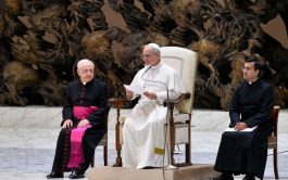 12/08/2025 - (Fuente: Vatican News) Debido a las altas temperaturas previstas, la audiencia general del Papa León XIV, el miércoles…