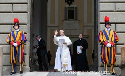 15/08/2025 - (Fuente: Vatican News) En la solemnidad de la Asunción de la Santísima Virgen María, el Papa rezó la oración mariana del Ángelus desde Castel Gandolfo, donde permanecerá hasta el próximo…