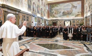 12/09/2025 - (Fuente: Vatican News) Dirigiéndose a los participantes del Encuentro Mundial sobre la Fraternidad Humana, celebrado en la Basílica de San Pedro, León XIV los insta a preguntarse: «Hermano, hermana, ¿dónde…