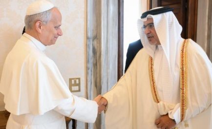 El Pontífice se reunió esta mañana en el Palacio Apostólico con el príncipe heredero y primer ministro del Reino de Baréin, Salman bin Hamad Al Khalifa. En las conversaciones posteriores en la…