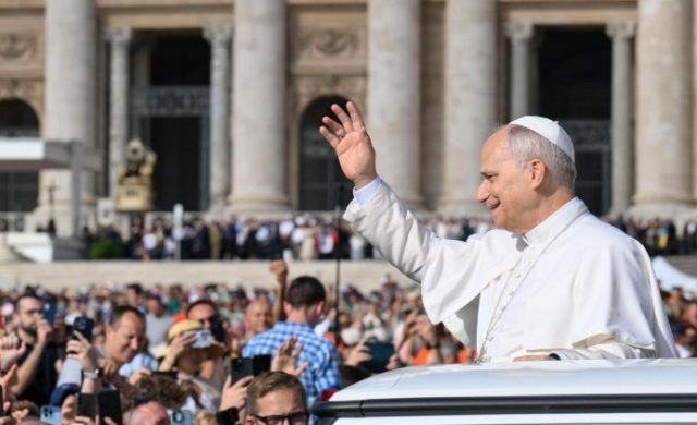 17/09/2025 - (Fuente: Vatican News) Continuando con las catequesis sobre “Jesús esperanza nuestra”, León XIV reflexionó hoy sobre el misterio del Sábado Santo que “nos invita a descubrir que la vida no…