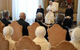 25/09/2025 - (Fuente Vatican News) El Papa León XIV recibe a los miembros del Colegio de los escritores y colaboradores…