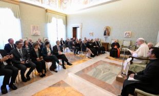 10/10/2025 - (Fuente: Vatican News) En su discurso a los representantes de la Fundación Ayuda a la…