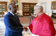León XIV se reunió en el Palacio Apostólico con el líder africano Sissoco Embaló, tras lo cual conversó con el cardenal secretario de…