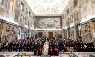 24/10/2025 - El Papa León XIV ha reafirmado con vigor el papel fundamental de la familia como núcleo de esperanza y renovación para la sociedad, y no como una carga. Al recibir…