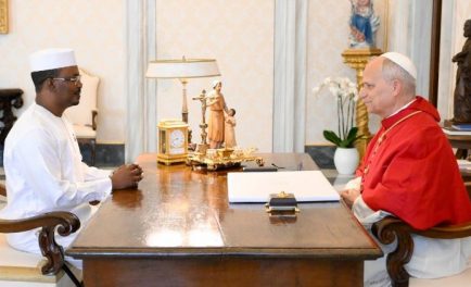 17/10/2025 - El 16 de octubre, en el Palacio Apostólico del Vaticano, el Papa León XIV recibió en audiencia al Presidente de la República del Chad, Mariscal Mahamat Idriss Déby Itno. El…