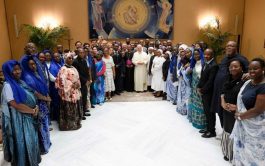 23/10/2025 - El Papa León XIV recibió en el Vaticano a miembros de la Fraternidad Monseñor Courtney, una asociación que…
