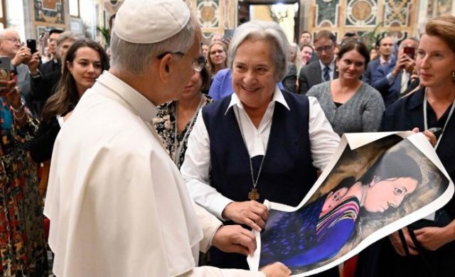 El Papa León XIV recibe a los participantes en la Conferencia Internacional "Refugiados y migrantes en nuestra casa común" que se está celebrando en el Augustinianum y hace un llamamiento a la…