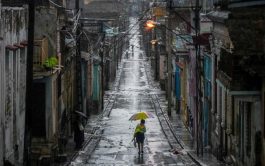 29/10/2025 - Al concluir la Audiencia General de este miércoles, el Papa León XIV dirigió sus pensamientos y oraciones a las poblaciones de Jamaica y Cuba, afectadas por el devastador huracán Melissa. Según reporta Vatican News, el Pontífice se refirió a la tormenta como un evento de “fuerza catastrófica” que ha provocado violentas inundaciones, dejando un panorama de escombros, vehículos…