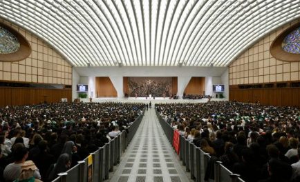 30/10/2025 - El Papa León XIV se reunió en el Aula Pablo VI del Vaticano con unos seis mil estudiantes que asistieron a Roma para el Jubileo del Mundo Educativo. El encuentro,…