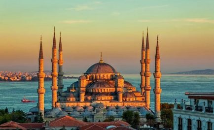 25/11/2025 - El Papa León XIV se prepara para su primer viaje apostólico a Turquía y Líbano, del 27 al 30 de noviembre, una visita cargada de un profundo significado ecuménico y…