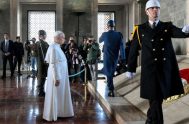 27/11/2025 - El Papa León XIV inició su primer Viaje Apostólico al extranjero, que abarca Turquía y Líbano, con un acto de protocolo…