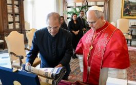 21/11/2025 - El Santo Padre León XIV recibió este viernes 21 de noviembre al presidente de la República Democrática de…