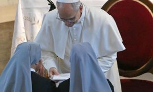 28/11/2025 - Durante su paso por Estambul, el Papa León XIV visitó la Residencia de Ancianos de las Hermanitas de los Pobres, un lugar donde ofreció un mensaje de cercanía y gratitud.…