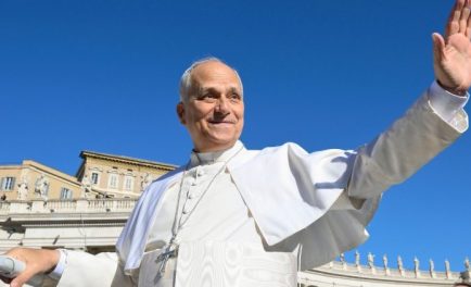 13/11/2025 - El Papa León XIV, en la introducción inédita de su nuevo libro, lanza una advertencia sobre la situación global y la urgente necesidad de frenar las injusticias estructurales. La obra,…