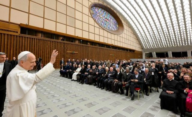14/11/2025 - Según publicó Vatican News, el Papa León XIV recibió a los participantes en el congreso titulado "La Mística. Los fenómenos místicos y la santidad", organizado por el Dicasterio para las Causas de los Santos en la Santa Sede. En su discurso, el Pontífice agradeció las reflexiones sobre un tema que considera "entre los más bellos de la experiencia…