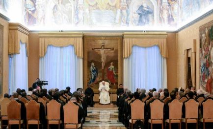 25/11/2025 - El Papa León XIV recibió en audiencia a la Orden de los Siervos de María con motivo de su 215º Capítulo General, invitándoles a ser "signos de paz y fraternidad…