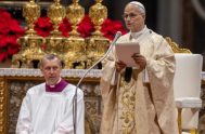 https://youtu.be/osSSqDbVYZg 25/12/2025 - (Fuente: AICA) En su primera misa de Navidad, el Papa afirmó que la paz nace del llanto acogido y de&hellip;