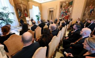 10/12/2025 - El Papa León XIV recibió este 10 de diciembre a una delegación del grupo European Conservatives and Reformists del Parlamento Europeo, que se encuentra en Roma para participar en una…