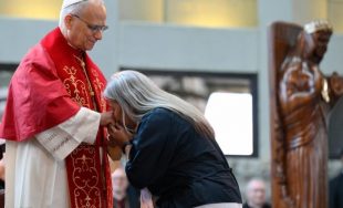 03/12/2025 - El Papa León XIV tuvo un emotivo encuentro con la Iglesia libanesa en el Santuario de Nuestra Señora del Líbano, en Harissa, un punto central de su reciente viaje apostólico.…
