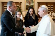 15/12/2025 - El Papa León XIV recibió en audiencia esta mañana al Primer Ministro de Malta, Robert Abela, en el Palacio Apostólico del&hellip;
