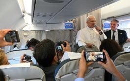 01/12/2025 - En el vuelo que lo trasladaba de Estambul a Beirut, el Papa León XIV ofreció una improvisada conferencia…