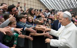 12/01/2026 - El Papa León XIV mantuvo un encuentro con miles de jóvenes de su diócesis en el Aula Pablo&hellip;