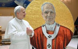 14/01/2026 - Esta mañana el Papa León XIV asistió a la presentación oficial de su retrato en mosaico, un medallón&hellip;