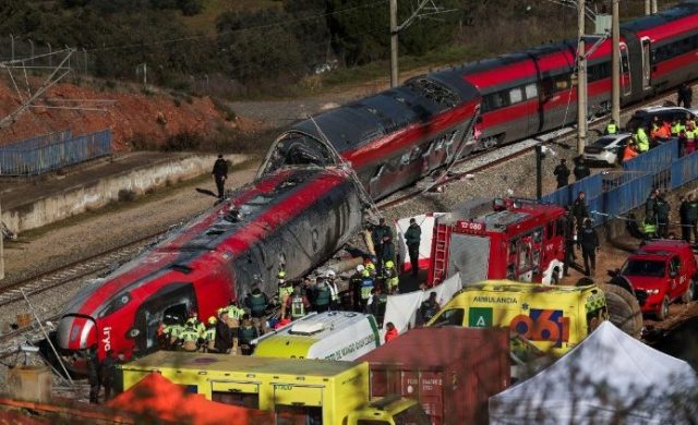 19/01/2026 - El Papa León XIV envió un telegrama de pésame tras el grave accidente ferroviario ocurrido en la localidad de Adamuz, Córdoba, España. El suceso tuvo lugar la noche anterior, cuando el descarrilamiento de varios vagones provocó la colisión de dos convoyes, dejando un saldo de decenas de víctimas y numerosos heridos. A través de un mensaje firmado por&hellip;
