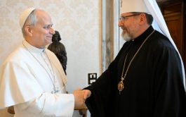 13/02/2026 – (Fuente: Vatican News) El Arzobispo Mayor de Kyiv-Halič fue recibido en el Palacio Apostólico Vaticano. Entregó a León&hellip;