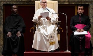 12/03/2026- (Fuente: Vatican News) En su encuentro con los participantes en la "Cátedra de la Acogida", un&hellip;