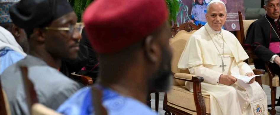 17/04/2026 - Tras su regreso de Bamenda, dialogó con un grupo de doce representantes de comunidades islámicas de Camerún.