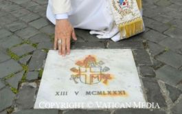 14/05/2026 – En la audiencia del 13 de mayo, León XIV recordó el atentado contra san Juan Pablo II ocurrido hace 45 años en la Plaza de San Pedro.