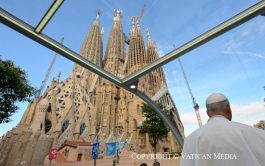 11/06/2026 – La tarde del miércoles, tras la oración ante el Santísimo y la tumba de Gaudí, el Papa celebró&hellip;