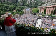 10/06/2026 – León XIV visitó la Abadía de Nuestra Señora de Montserrat y rezó el Rosario con los fieles allí reunidos.