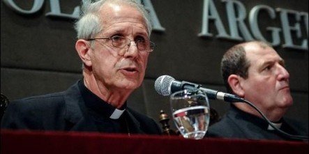 Además, el arzobispo porteño, Monseñor Mario Poli, cerró la fase arquidiocesana del proceso de canonización del empresario Enrique Shaw.
