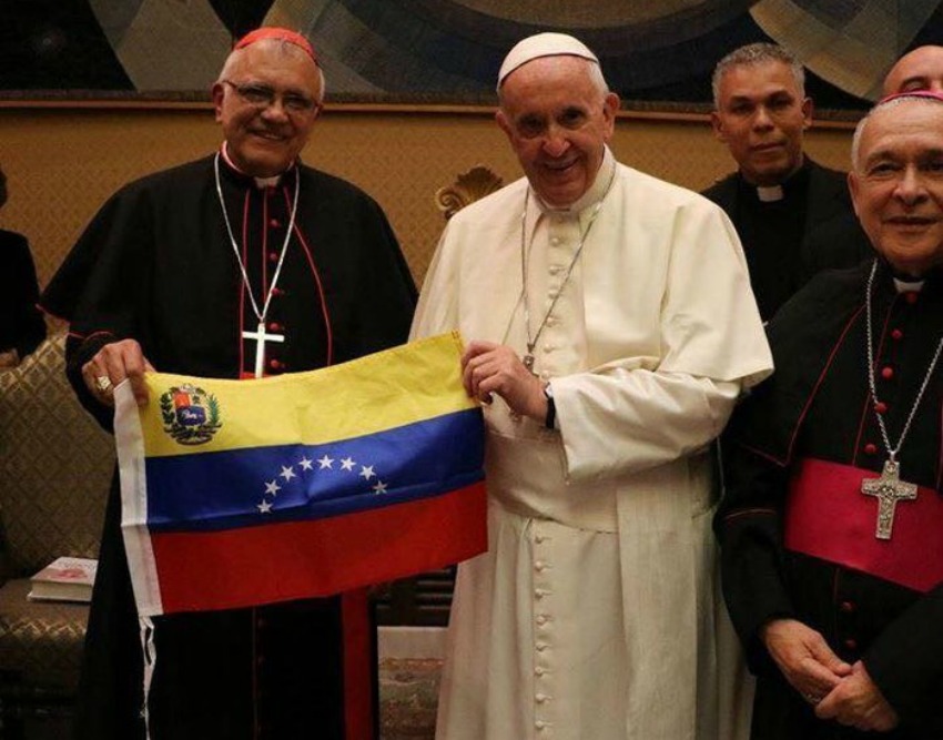 El Papa y Venezuela: el falso enfrentamiento entre Francisco y los obispos  venezolanos - RM Mundial
