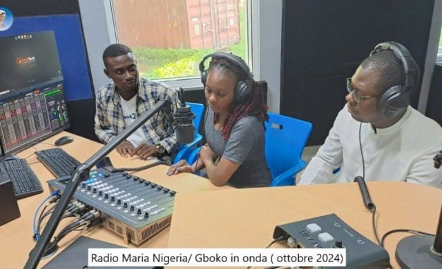 28/10/2024 - Es una inmensa alegría compartir la expansión de Radio María en Nigeria. Recibimos la muy buena noticia de que la segunda subestación de la diócesis de Gboko ha comenzado a transmitir. La señal de radio es muy buena y llega a las diócesis de Gboko y de Katsina-Ala. El 8 de diciembre de 2023 se inauguró en la…