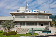 10/02/2025 La sede de Radio María en Erba, en el marco del Jubileo 2025, forma parte de la peregrinación “Rosebud” por Lecco, Como…