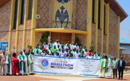 07/03/2025 - La conferencia se llevó a cabo en el santuario de Kibeho, donde Radio María tiene un centro de transmisión. Tal como lo recomendó el padre Livio, la conferencia finalizó con dos días de retiro espiritual para sacerdotes y presidentes. Todos los participantes estaban muy contentos. La reunión comenzó tratando temas relacionados con la administración, la recaudación de fondos,…