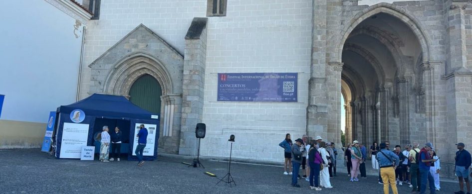 30/09/2025 - Radio María Portugal vivió una jornada especial de misión en la ciudad de Évora, con programas y transmisiones en directo que involucraron a fieles y voluntarios en un ambiente de oración y convivencia. La presencia de Radio María en Portugal es relativamente reciente: la emisora ​​se fundó el 13 de mayo de 2021, festividad de Fátima, y ​​en…