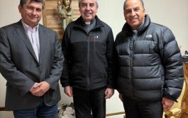 08/09/2025 - Gracias al generoso apoyo de muchos oyentes, Radio María Chile llegará a la ciudad de Valdivia en los próximos meses para transmitir su mensaje a toda la Región de Los Ríos. El coordinador Marcelo Huenchuñir y el director, el Padre Pedro Pablo Garín, mantuvieron una importante reunión con el obispo de Valdivia, Su Excelencia Monseñor Santiago Silva, para…