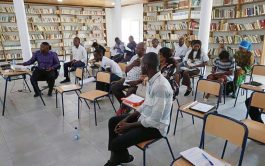 05/10/2025 – Radio María Guinea Ecuatorial en Bata renovó sus oficinas, y el director, P. Narciso Pedro, viajó a la…