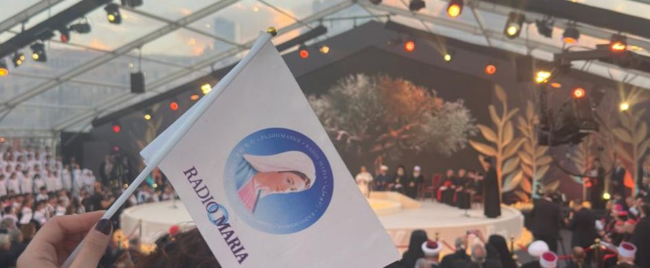 02/12/2025 - Radio María Líbano estuvo presente para cubrir cada momento de la histórica visita del Papa León XIV, quien finalizó su primer viaje apostólico a Oriente Medio con un mensaje profundamente orientado a la paz y la esperanza para toda la región. El viaje, centrado en el Líbano, dejó múltiples gestos y palabras que subrayaron la importancia del diálogo…