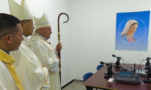 29/01/2026 - Radio María El Salvador, fiel a su misión de evangelizar y colaborar estrechamente con el clero y el laicado, impulsó el proyecto denominado "Estudios Regionales". Esta iniciativa surge con el propósito de establecer cabinas de transmisión en las distintas diócesis del país, facilitando así la labor de quienes sirven con alegría en la propagación del Evangelio. Tras obtener&hellip;