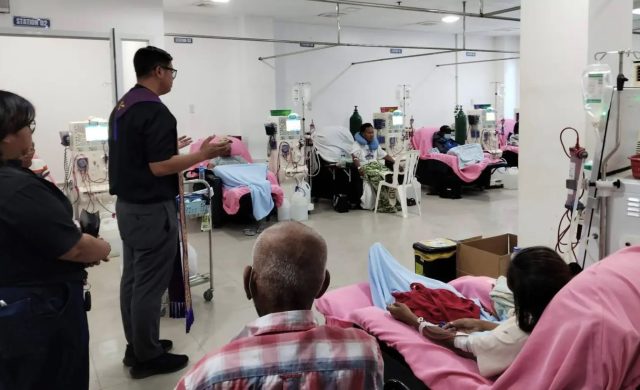 19/03/2026 - En Filipinas, continúa el camino de preparación para el vigésimo quinto aniversario de Radio María. Este recorrido espiritual, titulado “Camino a los 25 años”, incluye diversas iniciativas pastorales y momentos de encuentro con las comunidades locales, y concluirá el 11 de febrero de 2027. En los últimos días, la misión de Radio visitó el Hospital Loving Mother en&hellip;